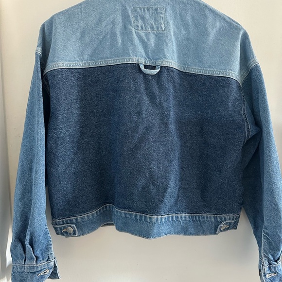NWOT Forever 21 Two-Tone Denim Jacket - Picture 6 of 7